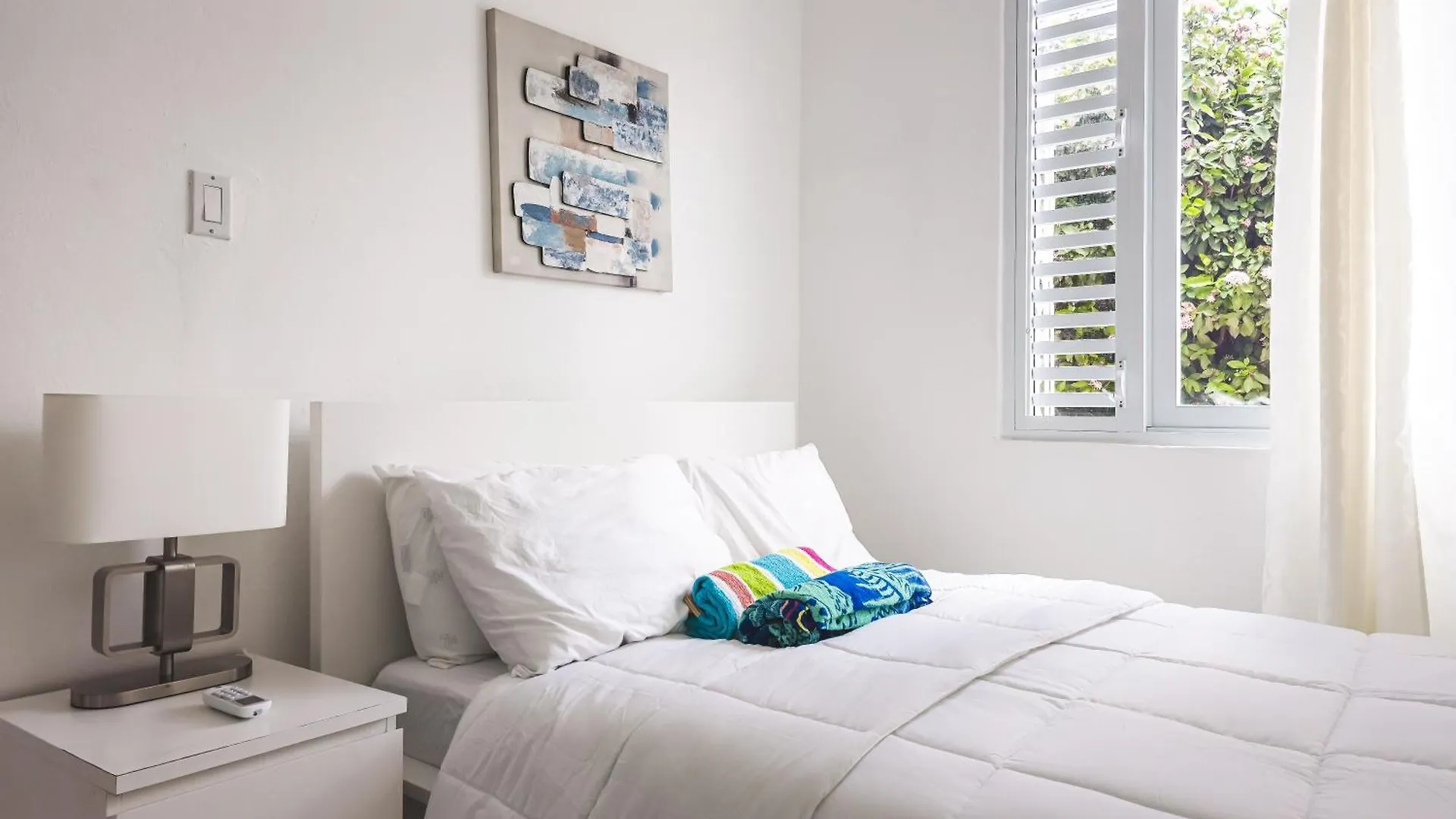 Sunny Guest House Near Beach & Restaurants San Juan Puerto Rico